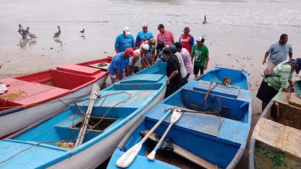Disminuyen capturas de especies marinas para pescadores de Playa Norte en Mazatlán