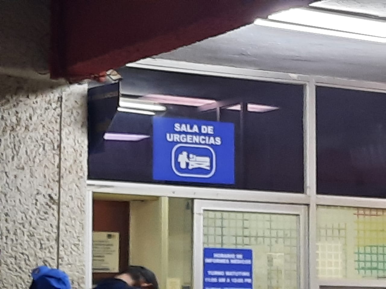 Le propinan severa golpiza entre varios y lo mandan a un hospital de Culiacán