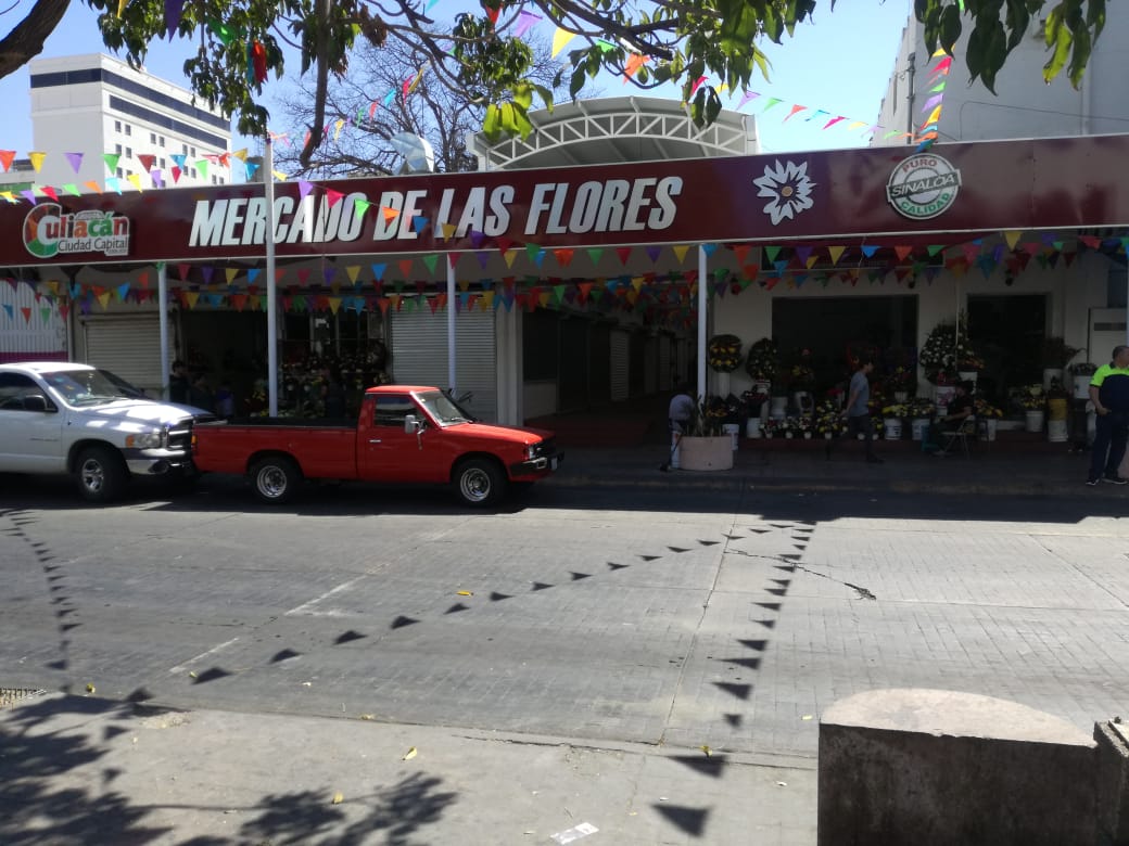 ¿Y los románticos? No hubo buenas ventas y se les marchitaron las rosas a floristas de Culiacán