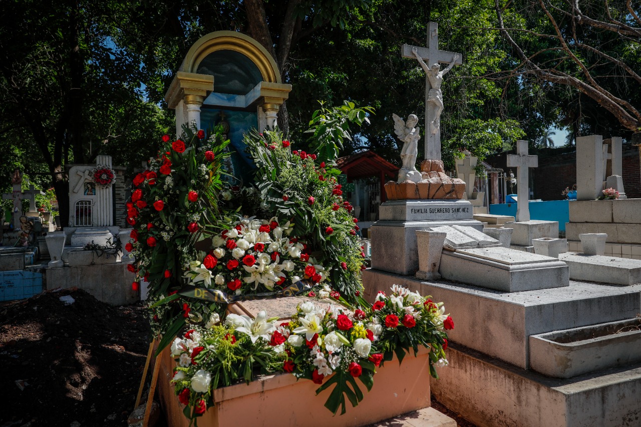 Listos los panteones de Culiacán para recibir visitas por el Día de la Madres