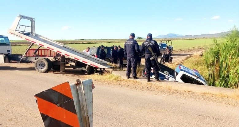 Agentes de tránsito de Sinaloa Municipio resultan lesionados en accidente