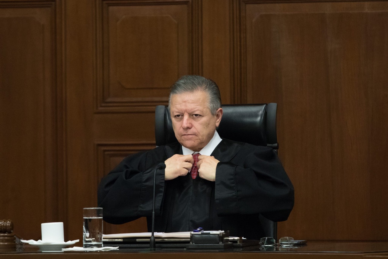 AMLO revela que el exministro Zaldívar en la Corte ayudaba; con ministra Píña hay ‘licencia para robar’