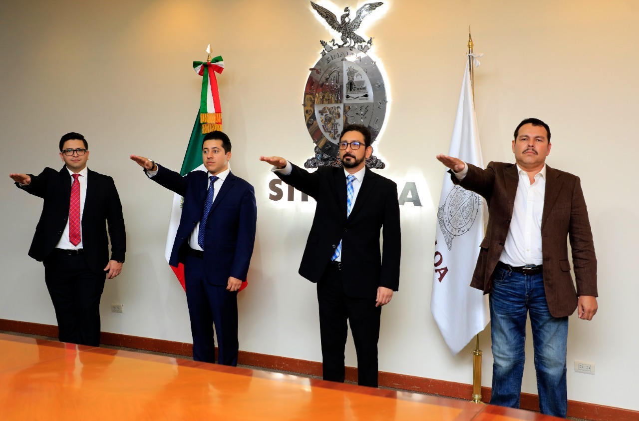 Rubén Rocha toma protesta a subsecretarios de Economía y director de Radio Sinaloa