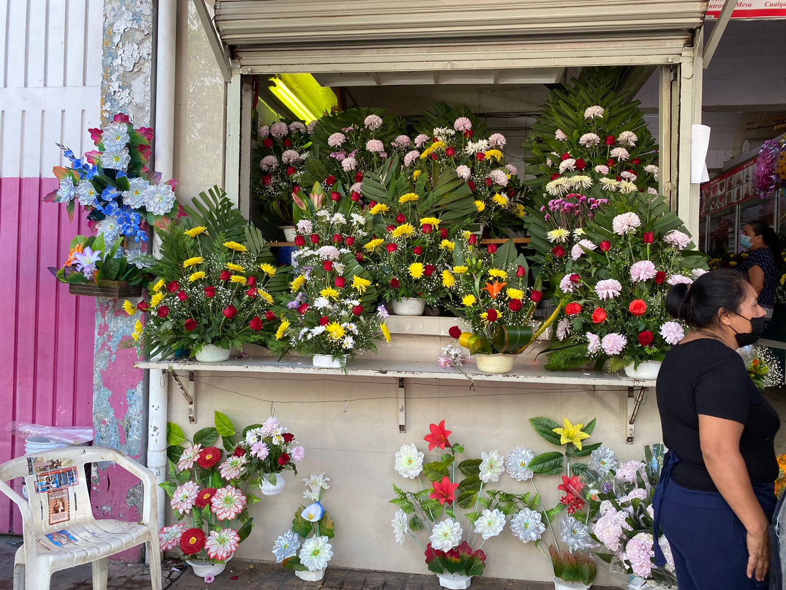 Exhorta Canaco a seguridad publica poner freno a golondrinos ante una competencia desleal en venta de flores