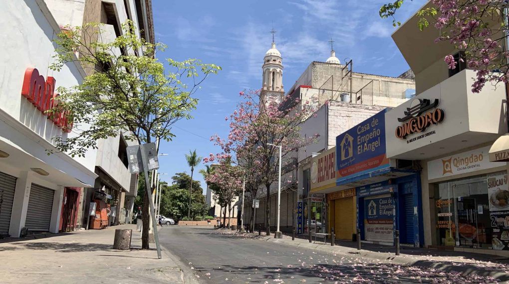 ¡Va a estrenar! Asaltante despoja $15,000 y un par de zapatos en pleno centro de Culiacán