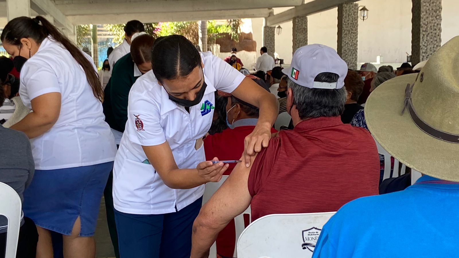 Hasta la próxima semana aplicaran vacuna de refuerzo contra COVID a mayores de 40 años de Los Mochis