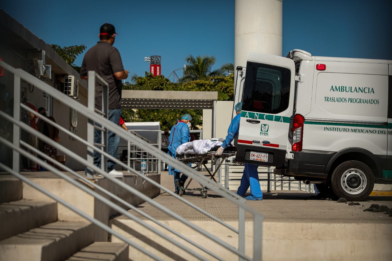 Hay 33 hospitalizados en el IMSS por COVID-19; dos de ellos están graves