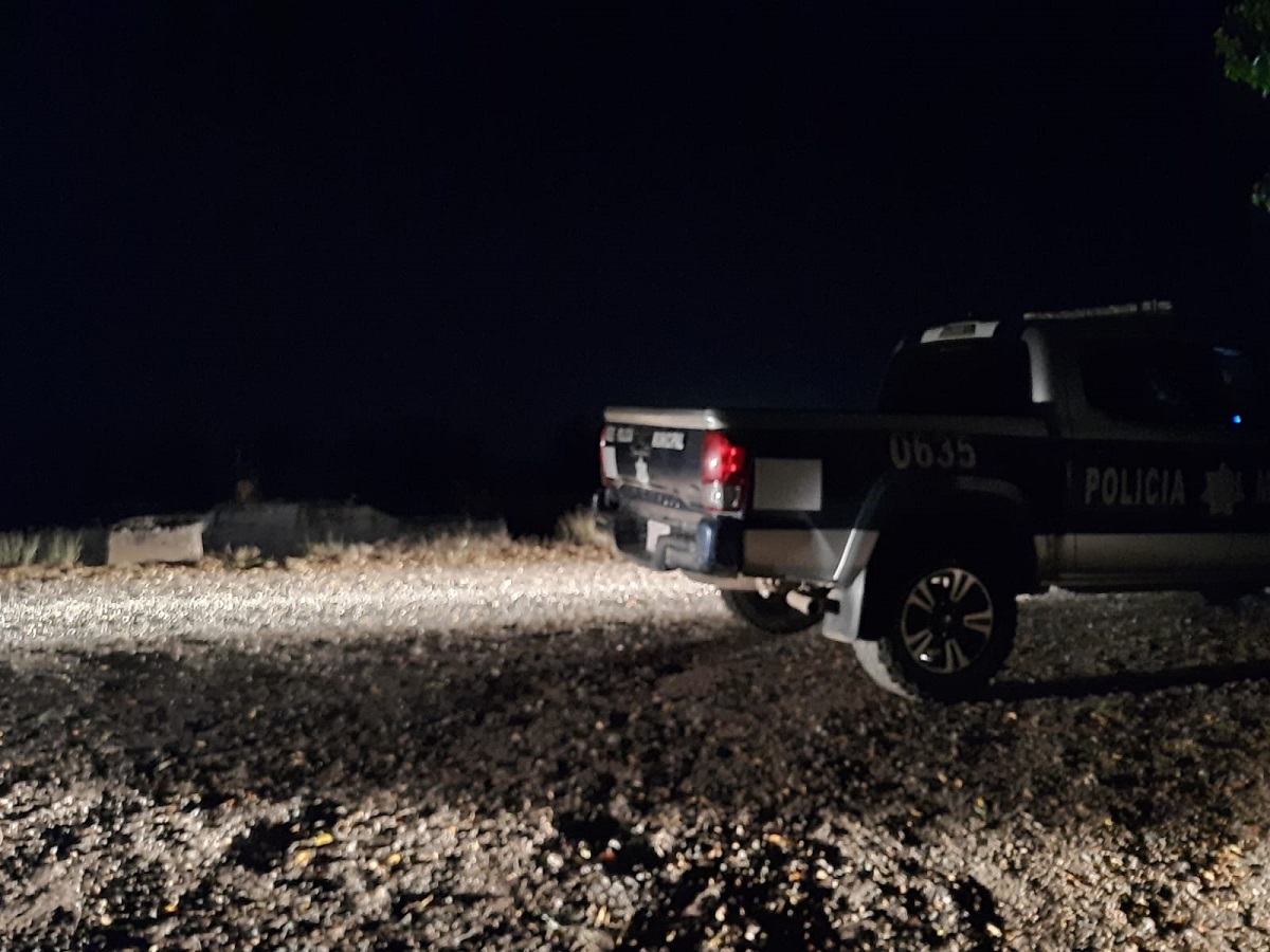 A mano armada hombres despojan camioneta 2023 en Buen Retiro, Guasave