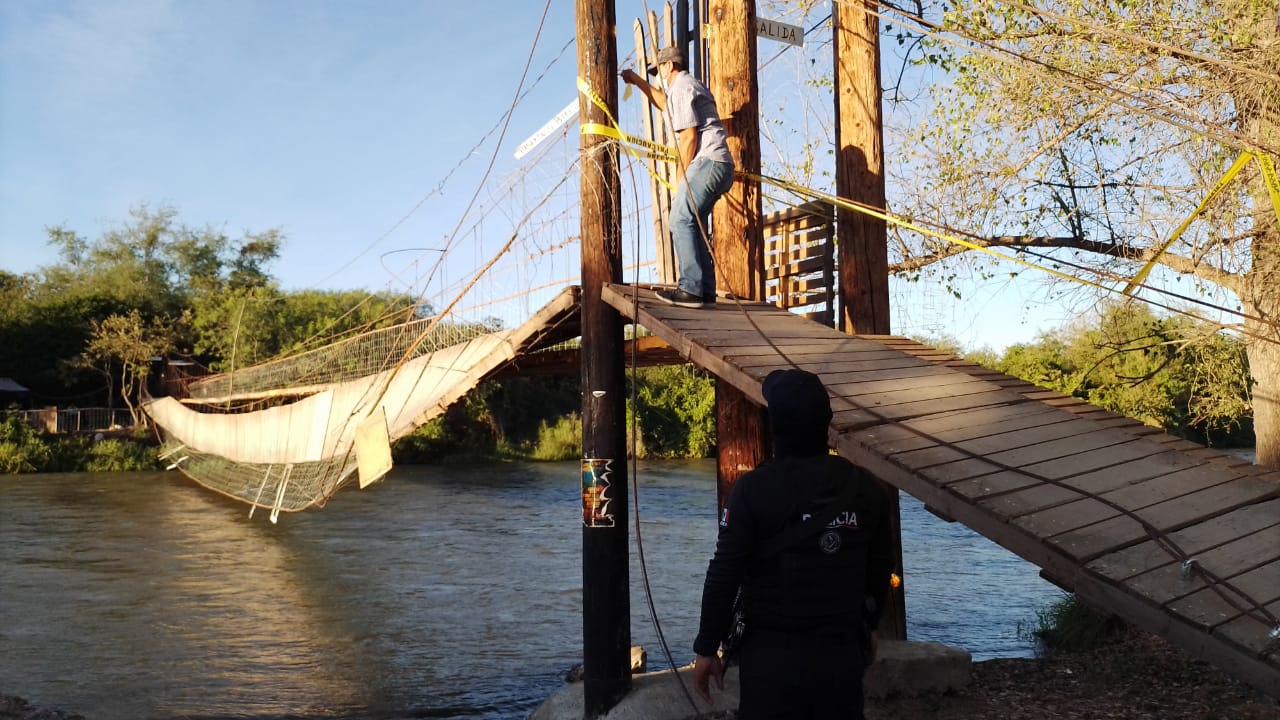 Cae puente del venadario en La Galera, El Fuerte; hay lesionados