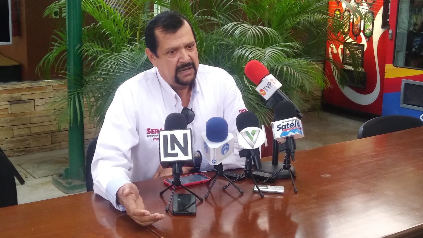 Acepta Diputado Serapio Vargas que debe el predial; justifica que, a como está, es inconstitucional