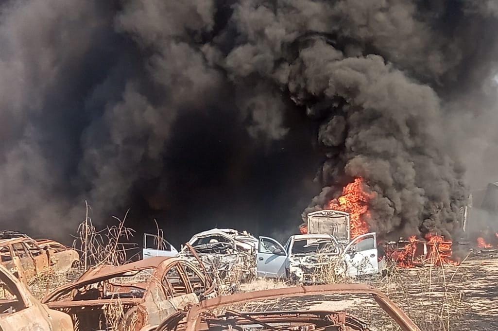 De nueva cuenta se incendia pensión de Grúas Culiacán