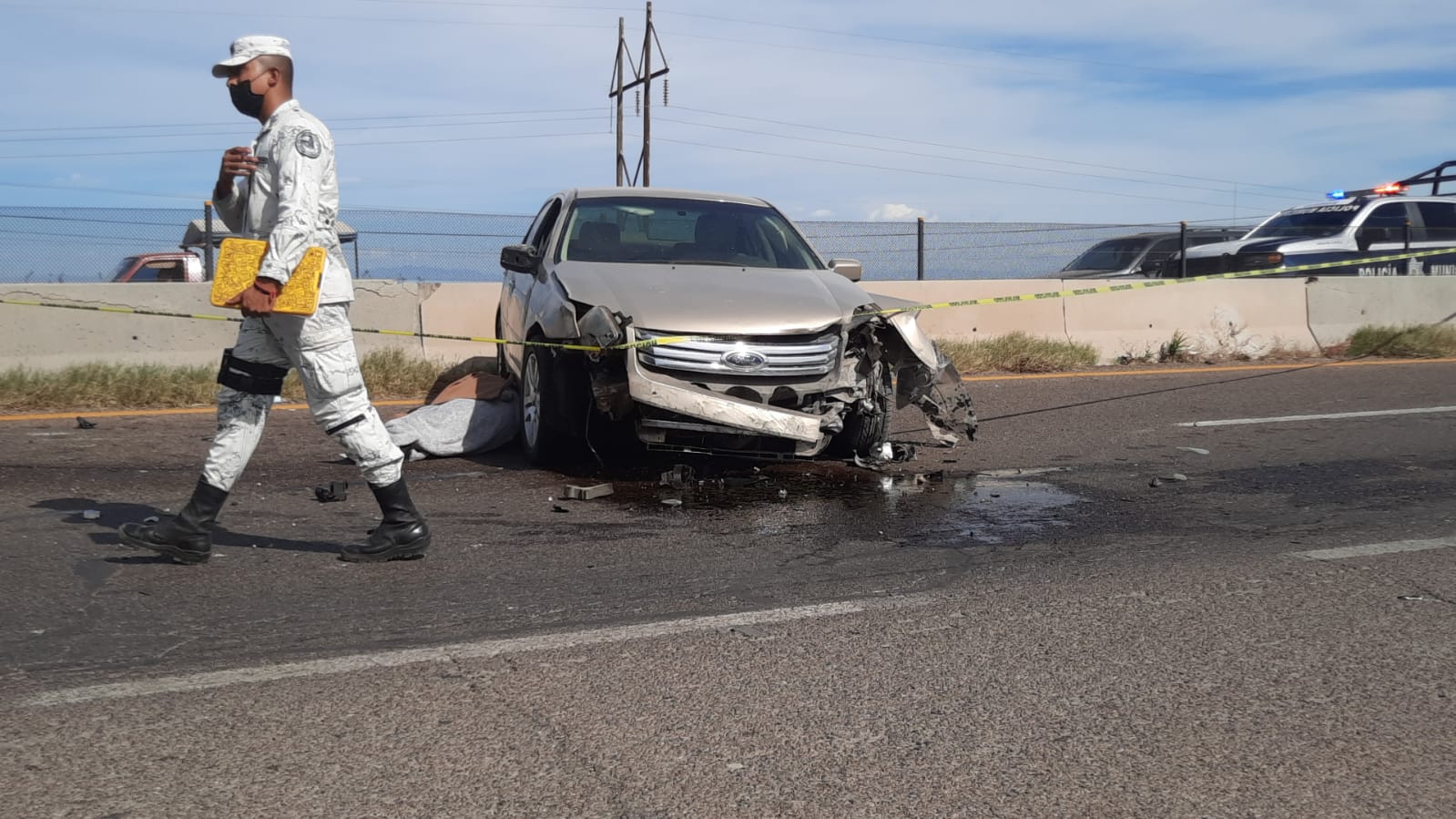 Mujer pierde la vida en un accidente sobre la México 15 en Guasave