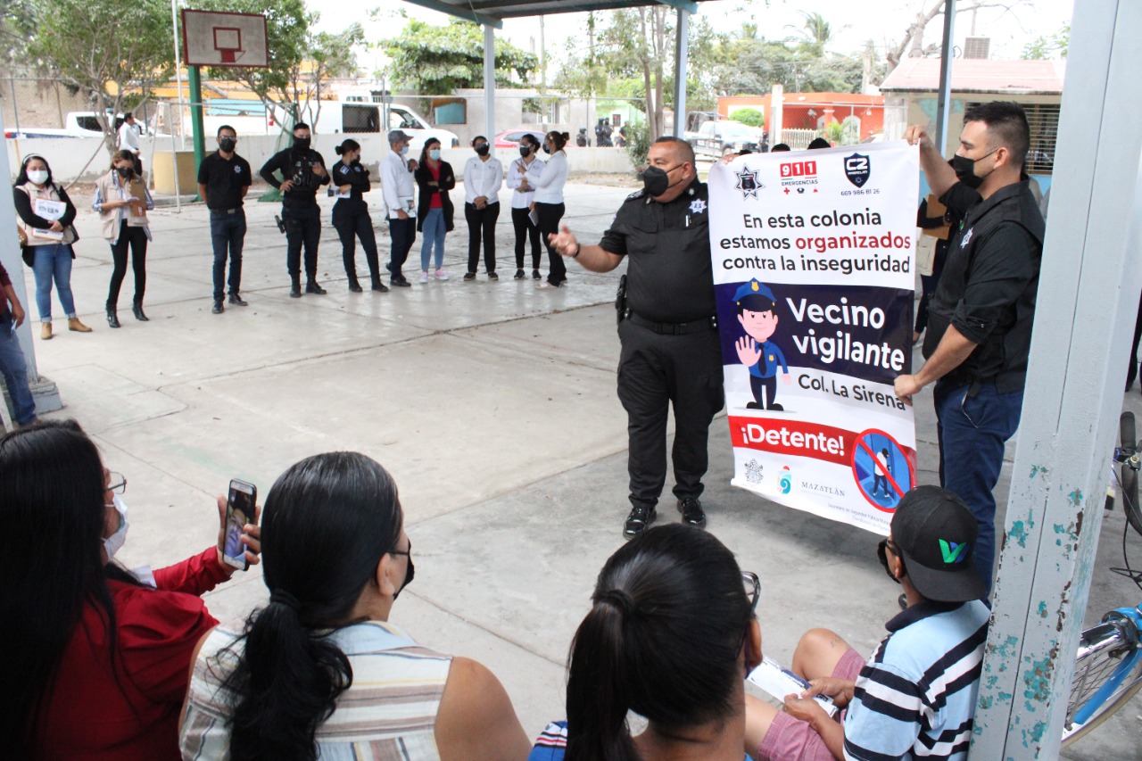 Municipal trabaja en colonias más inseguras de Mazatlán