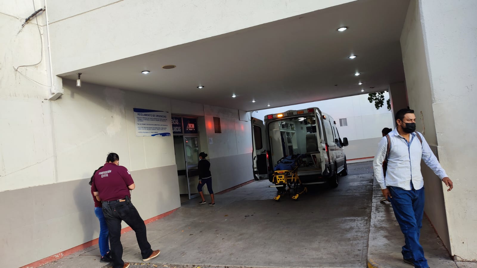 Jornaleros de 15 y 17 años de edad son heridos con arma blanca en riña en Juan José Ríos
