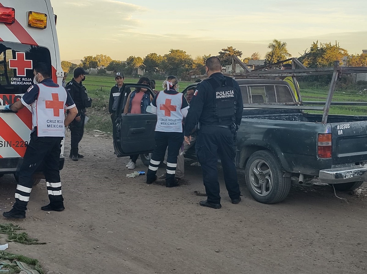 A cuchilladas atacan a Don Chabelo en la sindicatura de Aguaruto, en Culiacán
