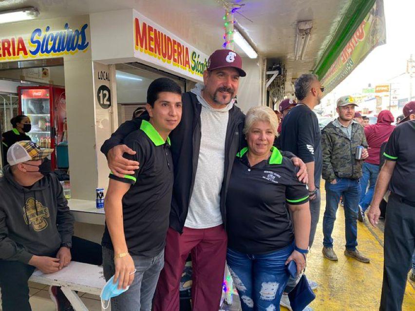 ¡Sí hubo menudo en el Mercadito! Los Tomateros están de regreso en Culiacán tras derrota ante Charros