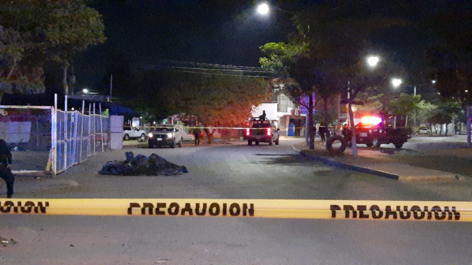 ‘Embolsados’ y con huellas de tortura encuentran a dos hombres asesinados en Culiacán