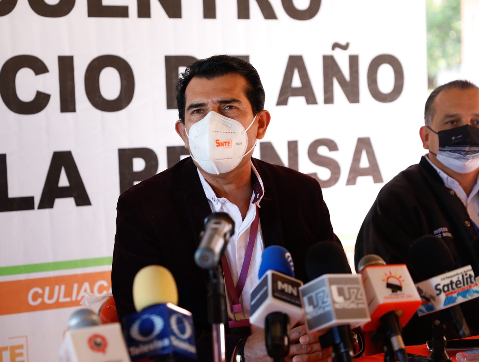 ‘Nunca sumisos, nunca subordinados’: dice Sandoval Angulo ante relación que deja con Rubén Rocha