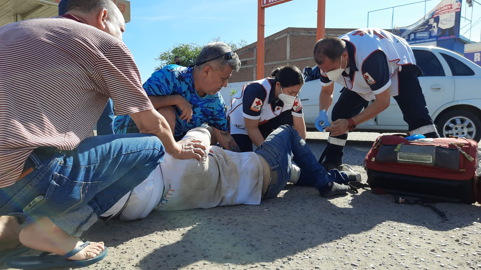 Sin parar los accidentes en moto; resulta gravemente herido otro motociclista en Culiacán
