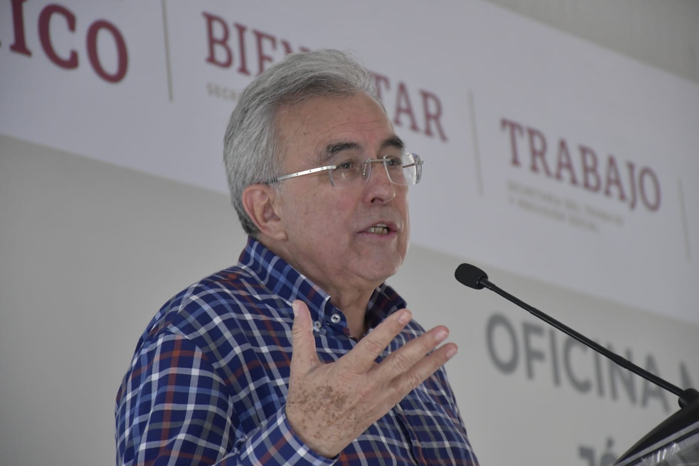 “El líder del SNTE 53 anda en campaña, que no me vengan con cuentos”, responde Rubén Rocha