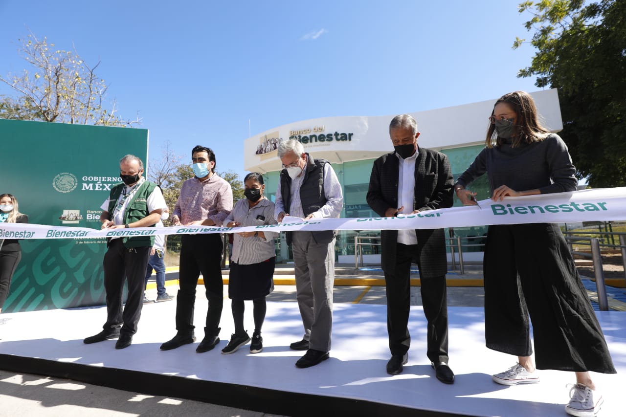 Rubén Rocha inaugura Banco del Bienestar en Culiacán