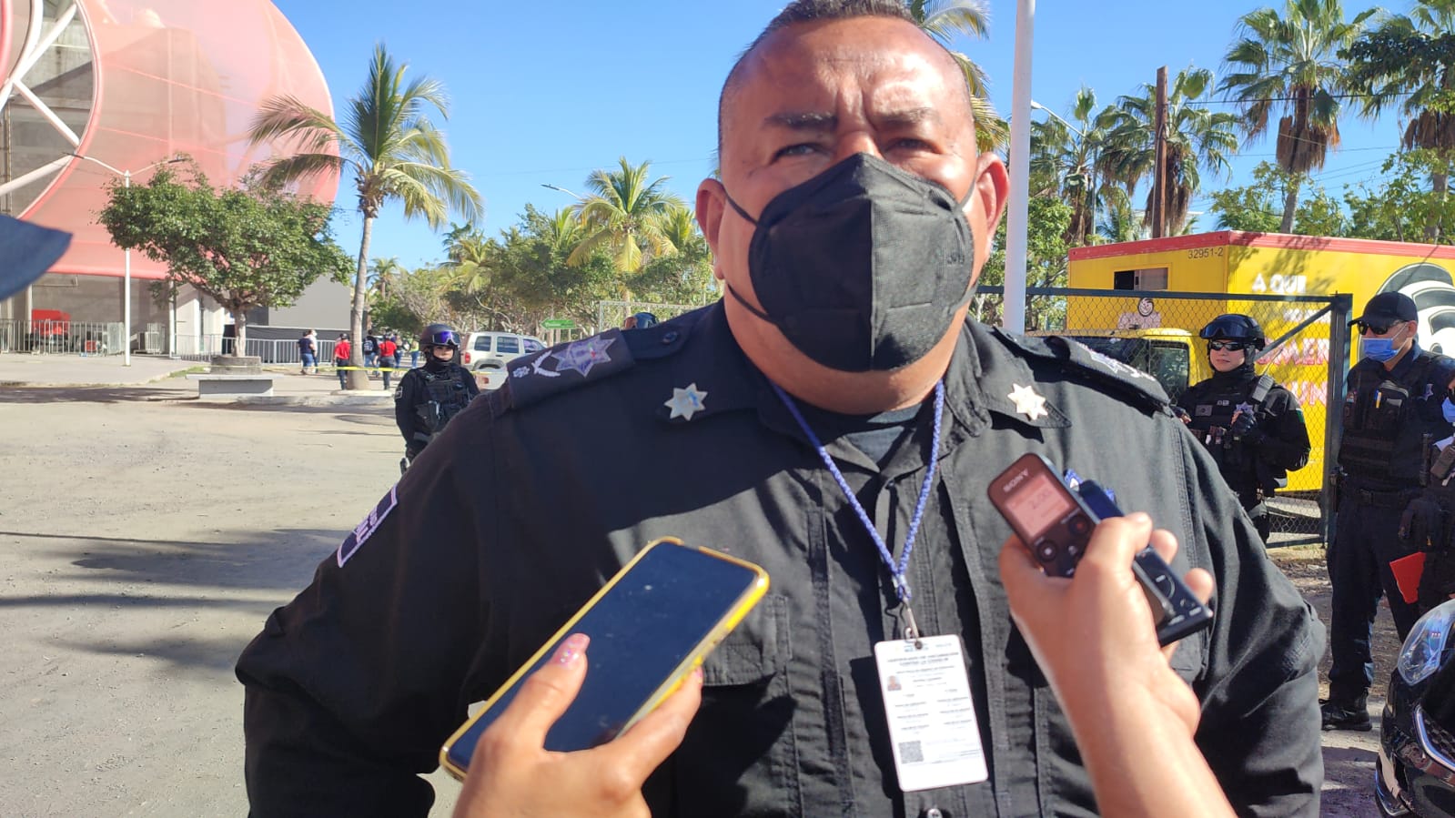 Secretario de Seguridad Pública de Mazatlán trae certificado de vacunación que no es de él