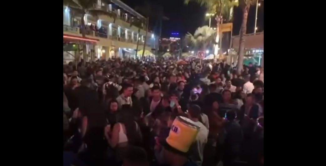 Mal comienzo: Sin sana distancia y a reventar, así se vive inicio del Carnaval Mazatlán en Olas Altas (video)