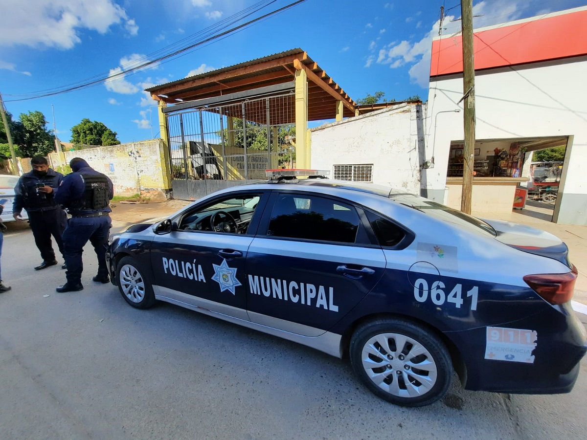 Estallan policías municipales de Navolato contra alcaldesa; trabajan 24×24 y no reciben bonos prometidos 
