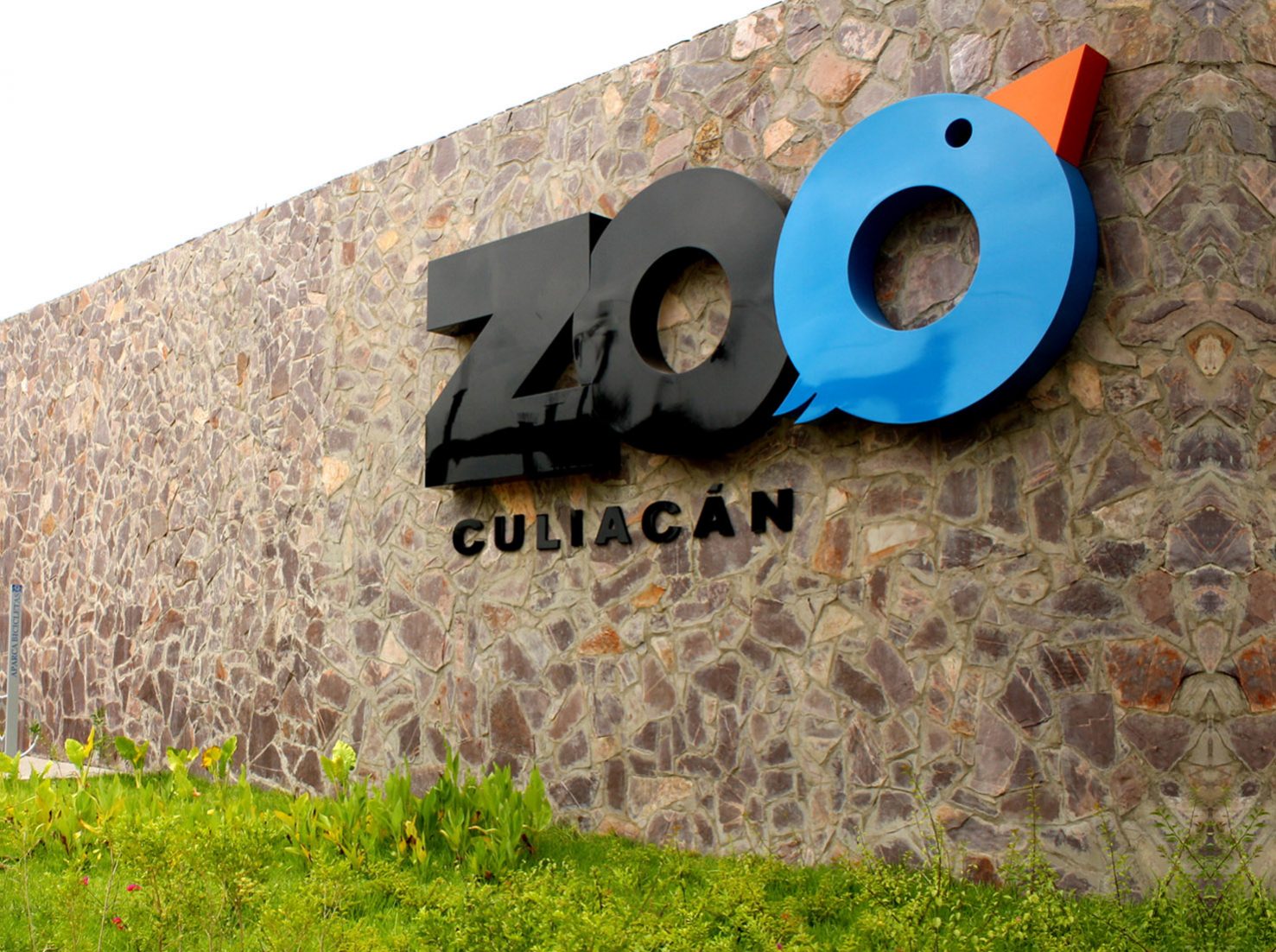 Ante la intensa ola de calor, el Zoológico de Culiacán toma medidas para refrescar a sus animalitos