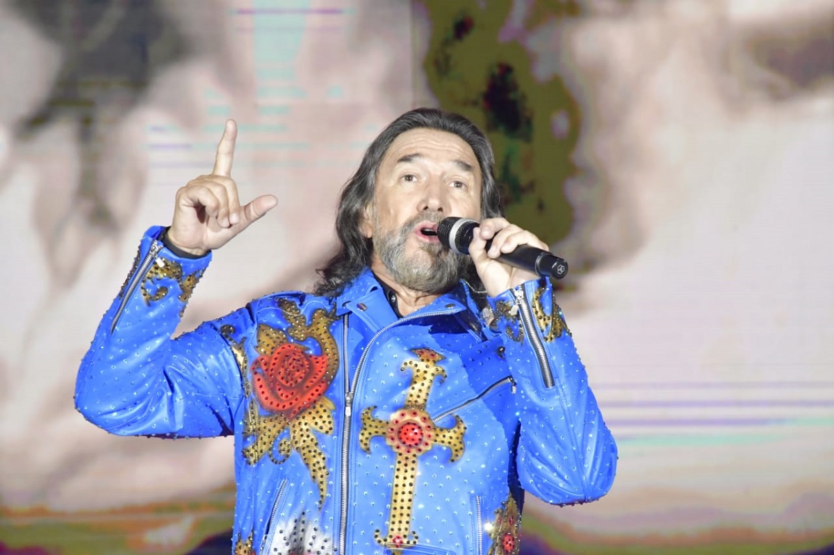 Deslumbra Marco Antonio Solís con espectacular presentación en Culiacán