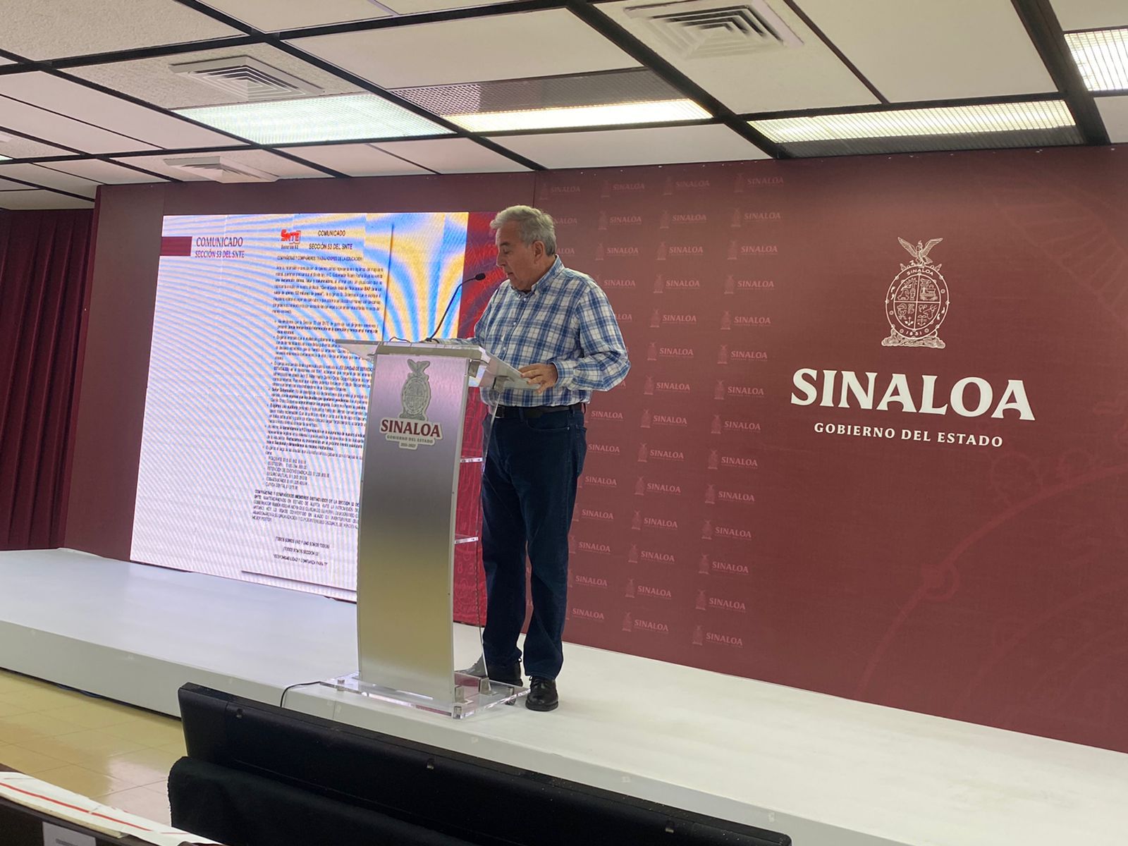 Fernando Sandoval conmigo es un ‘alma de Dios’ y sale y es un ‘Diablo’: Rocha; anuncia auditoría al SNTE 53