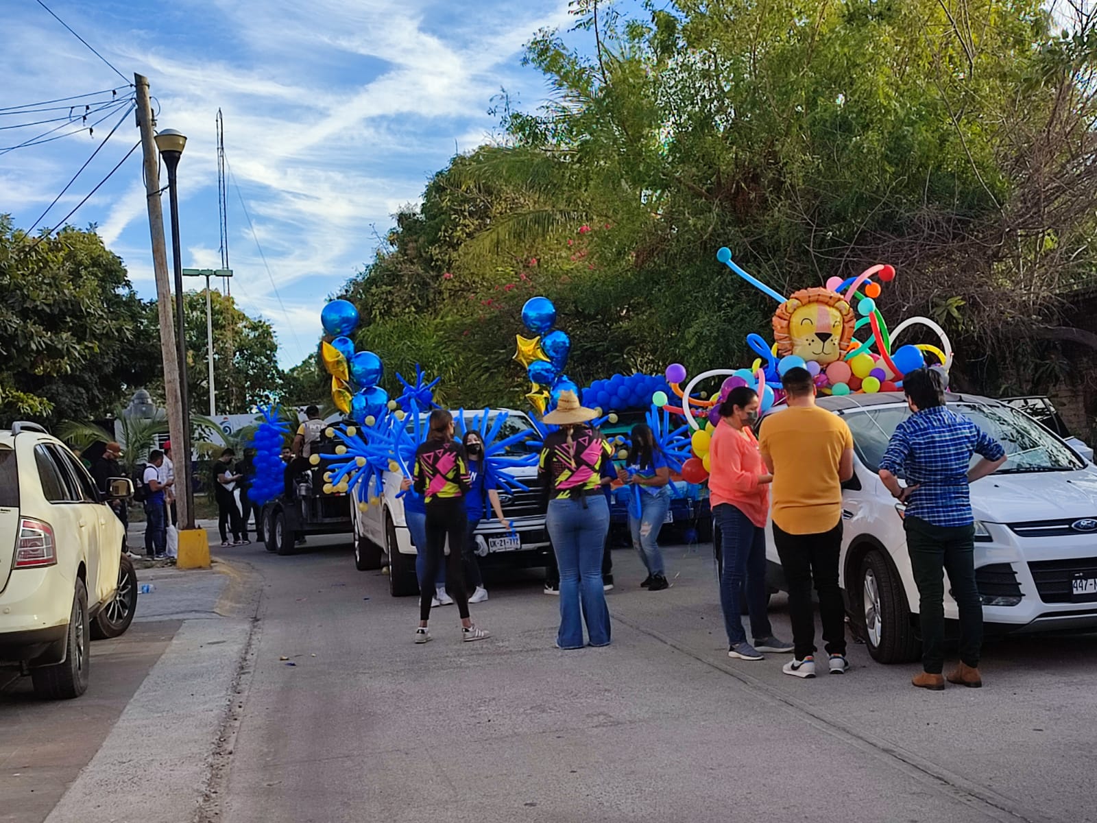 Entre tambora, música versátil y norteño, la manifestación del Carnaval 2022 en Mazatlán