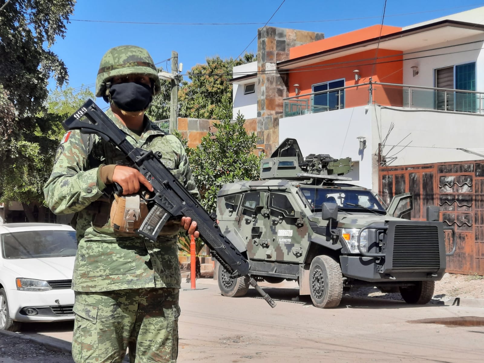 Aseguran 400 kg de droga en residencia de la colonia 7 Gotas, en Culiacán