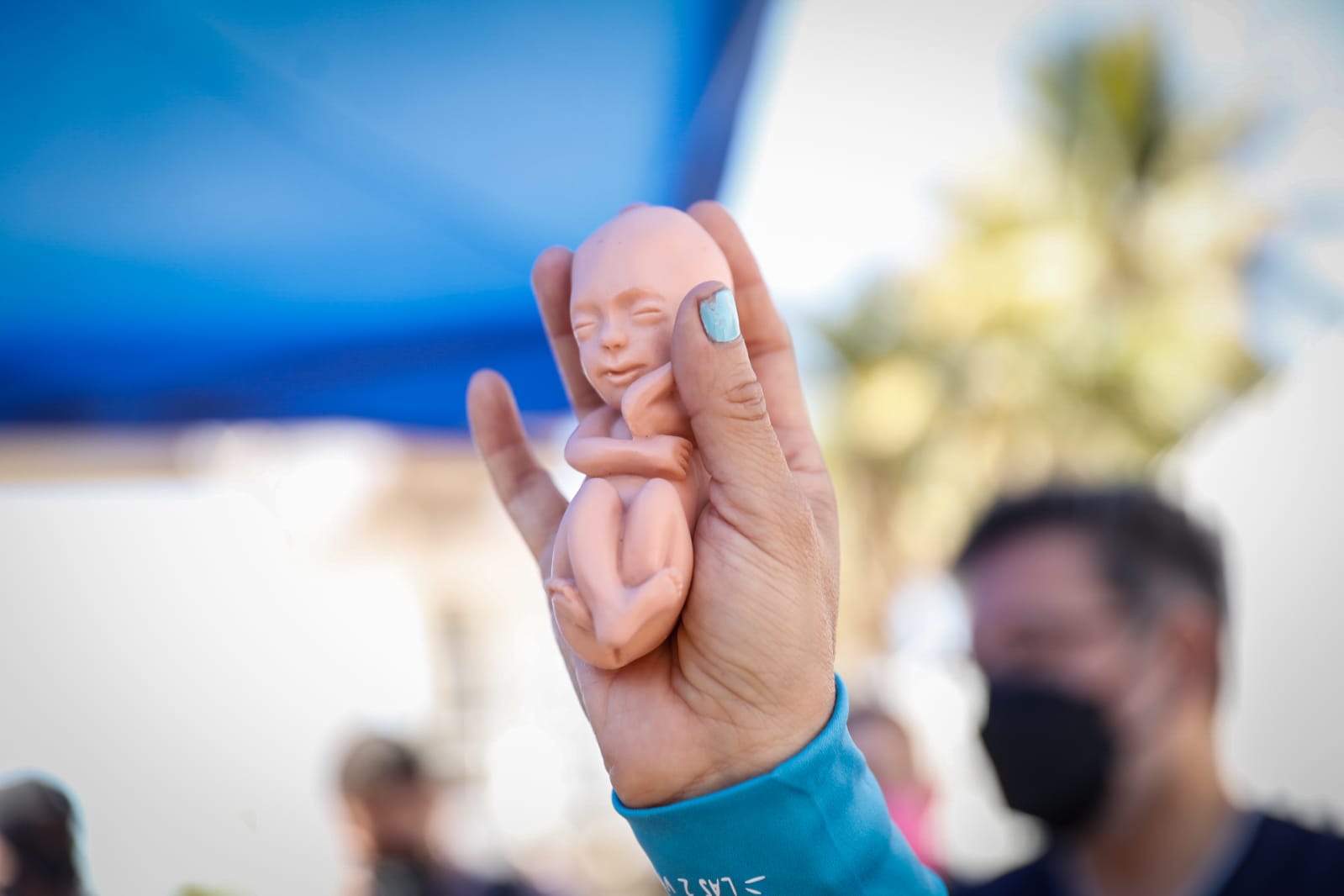 “La mujer que abra las piernas tiene que saber que hay consecuencias”: regidor contra el aborto
