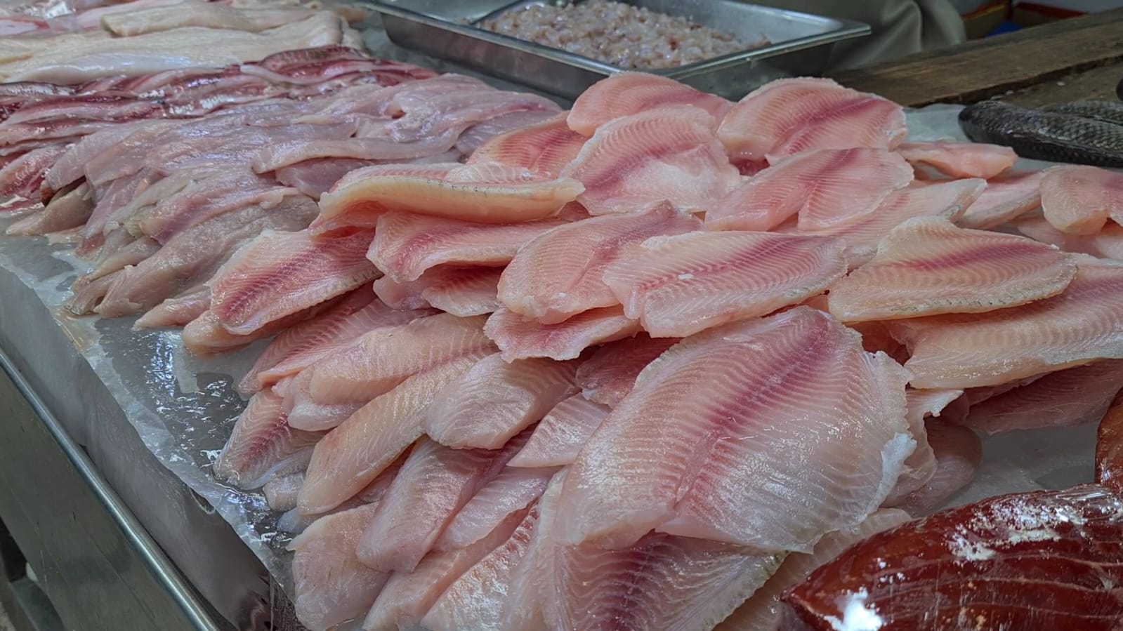 Reportan locatarios del Mercado Garmendia repunte de&nbsp;venta de mariscos en un 40% por Semana Santa