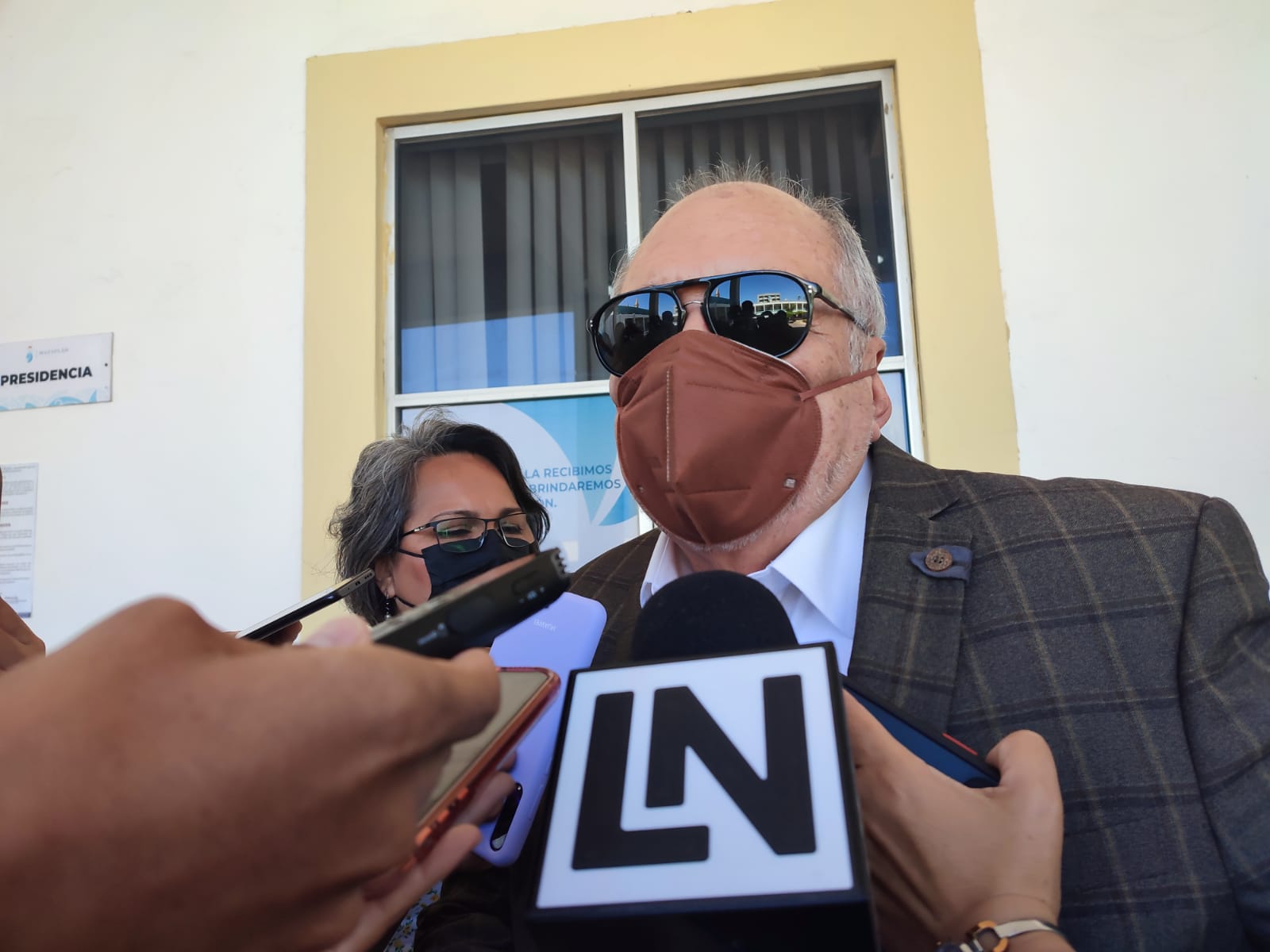 ‘Nos duele, si es mujer más’, lamenta Químico Benítez desaparición de turista que venía al Carnaval de Mazatlán