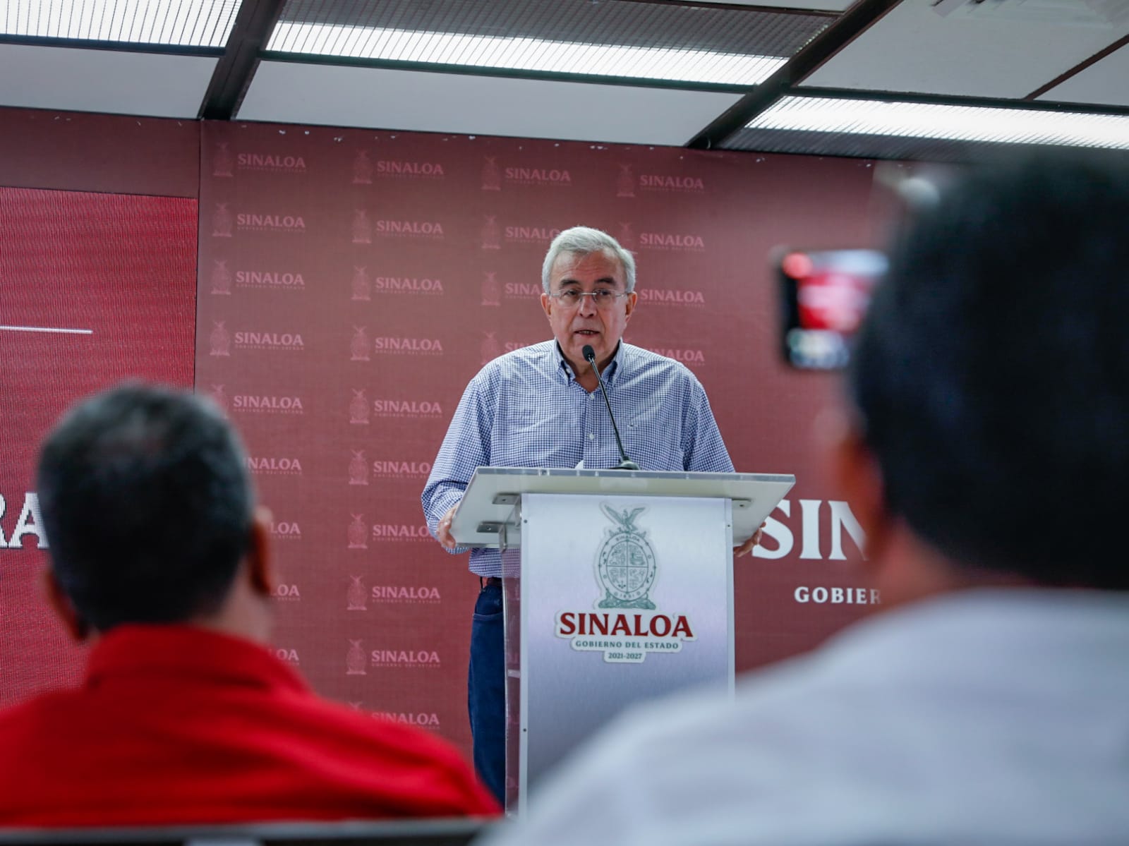 Que no paguen ‘ni un cinco’ a coyotes, en 20 días comenzará regularización de autos ‘chocolate’ en Sinaloa: Rocha Moya