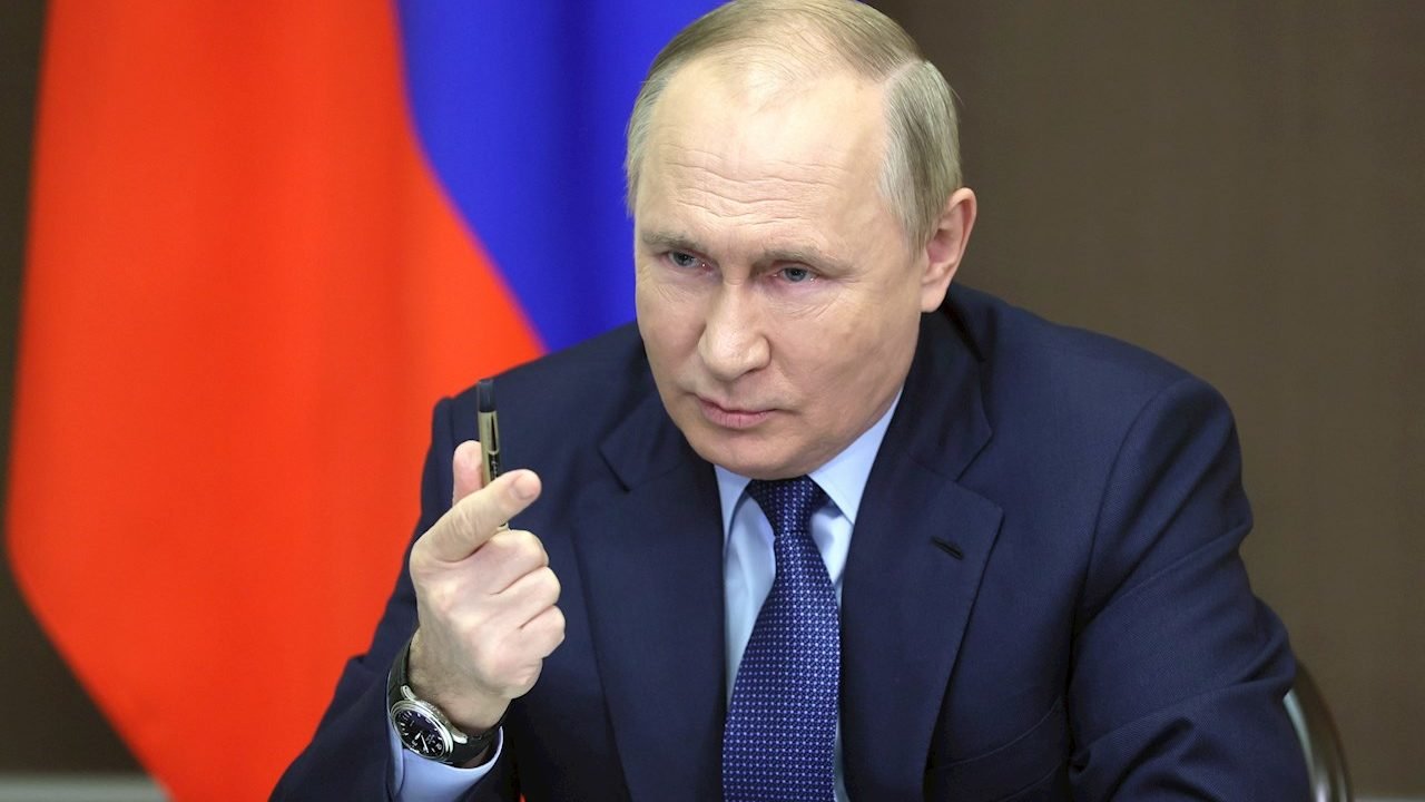 UE insta a México a detener a Putin si asiste a toma de posesión de Claudia Sheinbaum