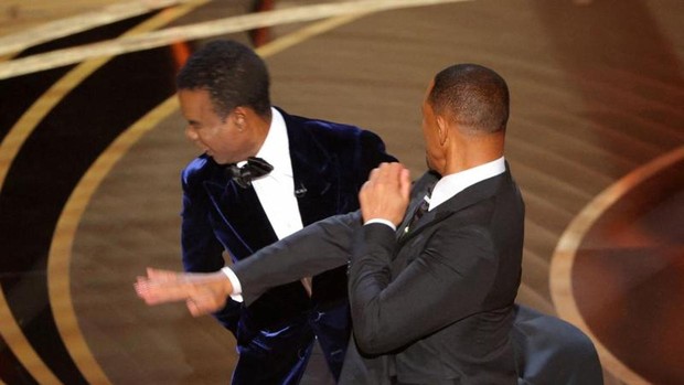 ‘No hables de mi esposa’: Will Smith golpea a Chris Rock en la ceremonia del Oscar 2022