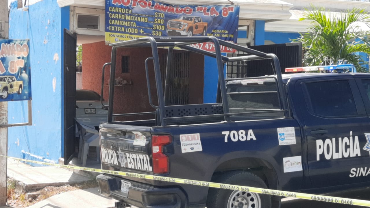 Ejecutan a balazos a un hombre dentro de un autolavado de Culiacán