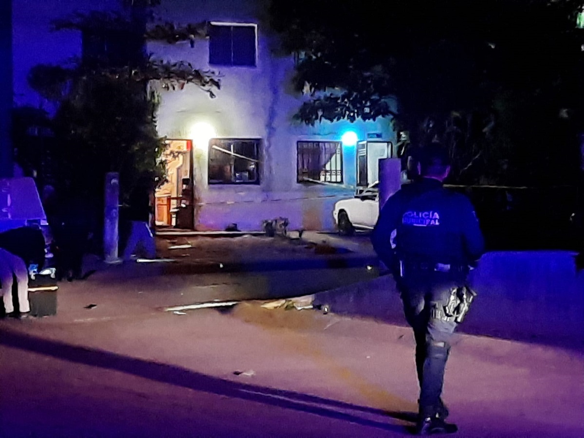 Feminicidio de Karely | Tratamos de salvarla, pero él entre más nos acercábamos le pegaba un machetazo más: Vecinos
