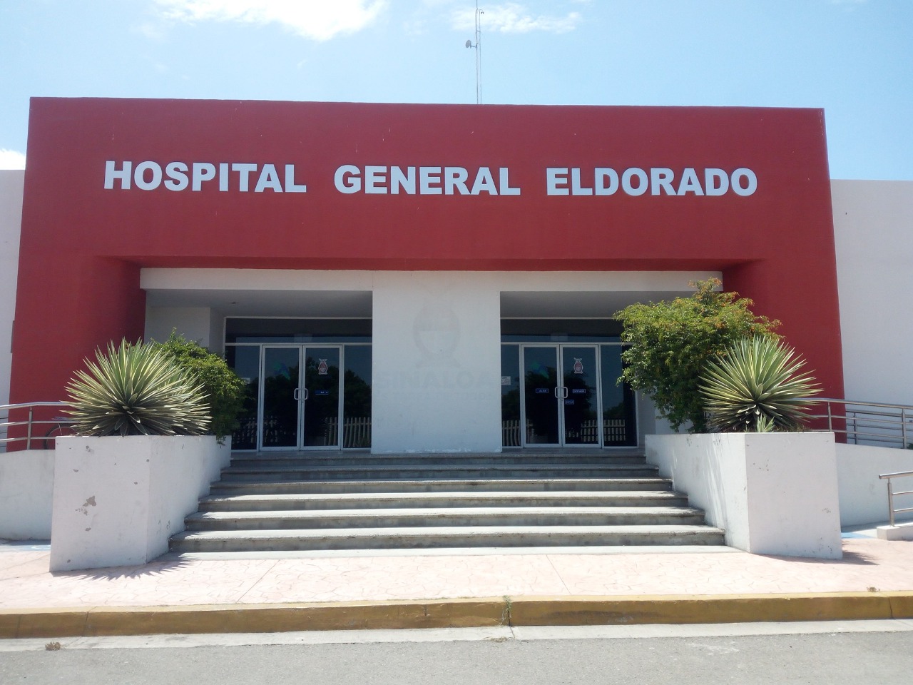 Atacan con arma blanca a hombre y muere cuando era trasladado en ambulancia en Eldorado, Culiacán