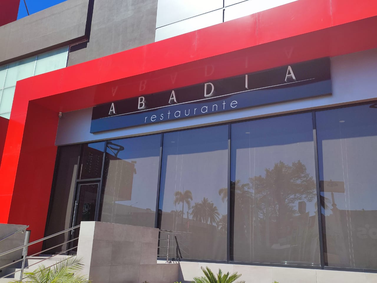 Una revolución de sabor llega a Mazatlán, restaurante Abadía abre sus puertas