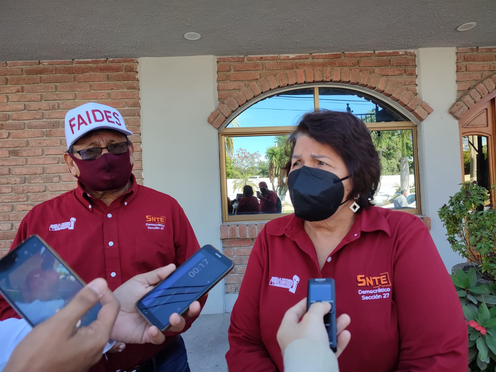 Por caprichos de ‘charros sindicales’ toman de rehén a los niños, maestros dicen no al paro del SNTE 27