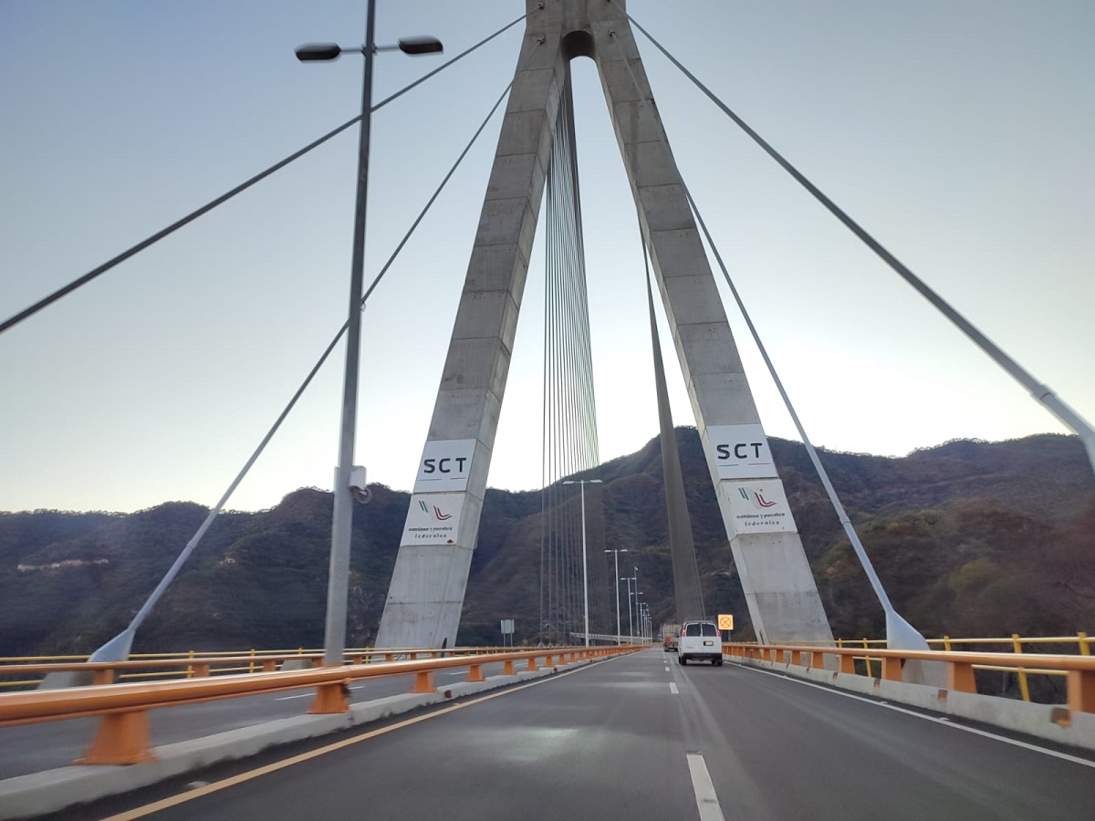 Cierran parcialmente la supercarretera Mazatlán-Durango tras un incidente en esa rúa