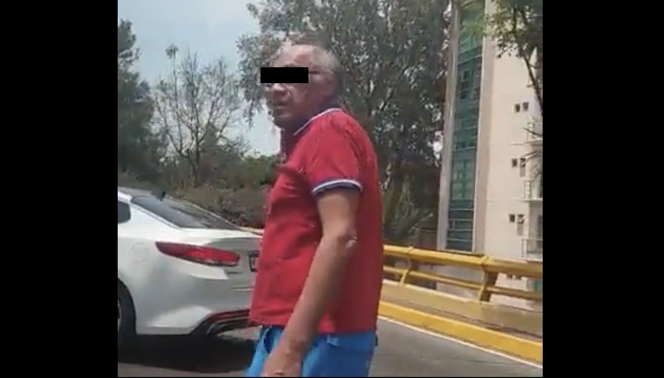 Identifican y detienen a hombre que agredió con bastón táctico a automovilista ‘por no cederle el paso’ (video)