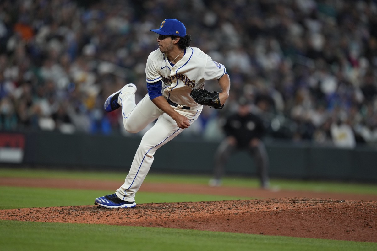 El pitcher sinaloense Andrés Muñoz rompe récord de velocidad con los Marineros de Seattle