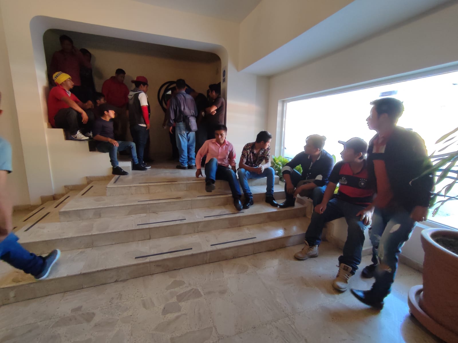 No aguantó: Chofer de autobús de jornaleros se durmió, tenía tres días y dos noches conduciendo sin parar