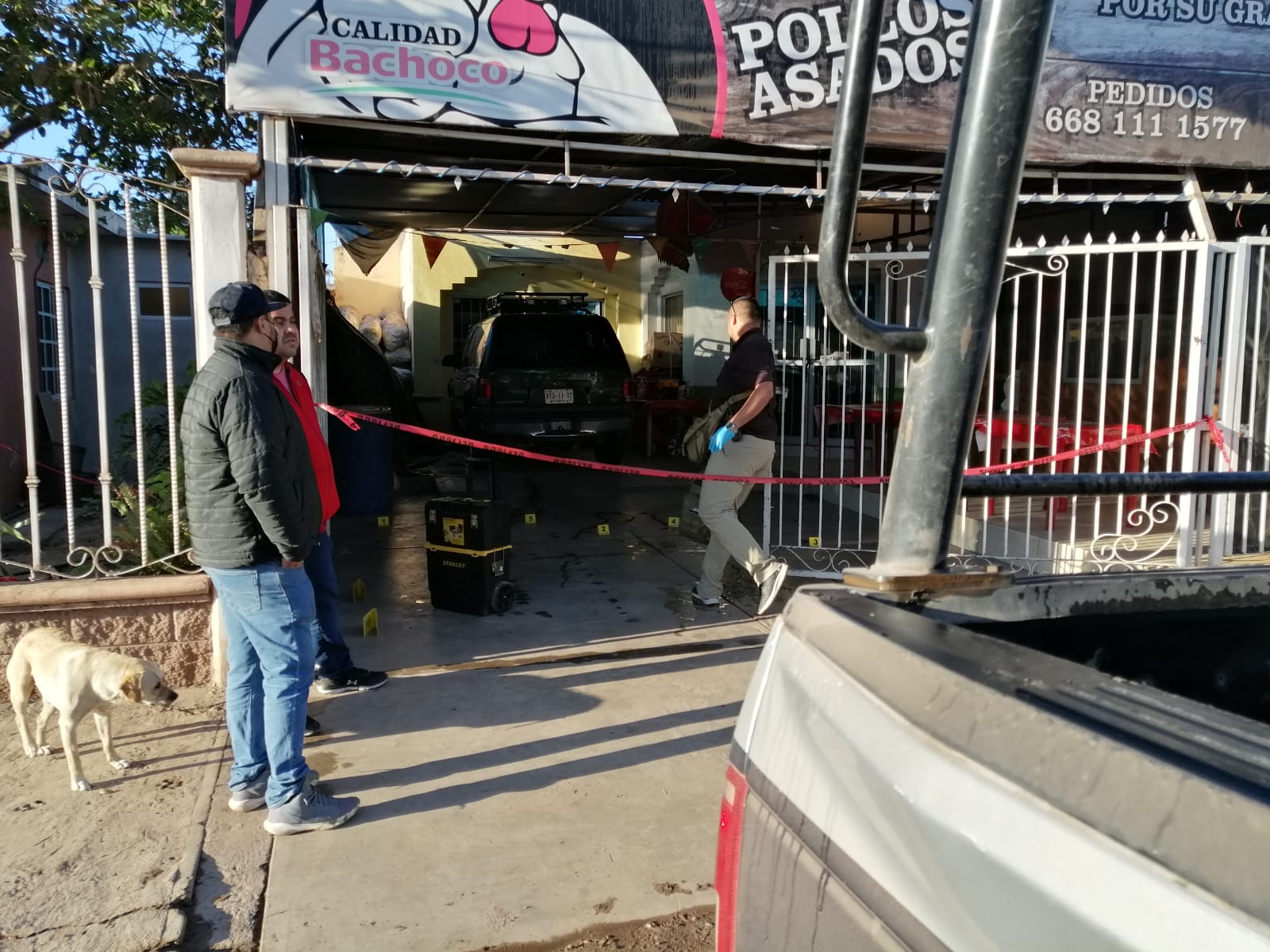 Hombre es ejecutado a balazos tras intentar robar en un negocio de pollos en Ahome