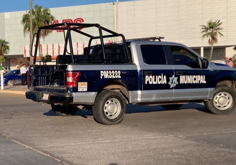Policías de Ahome detienen a sujeto con orden de aprehensión por narcomenudeo